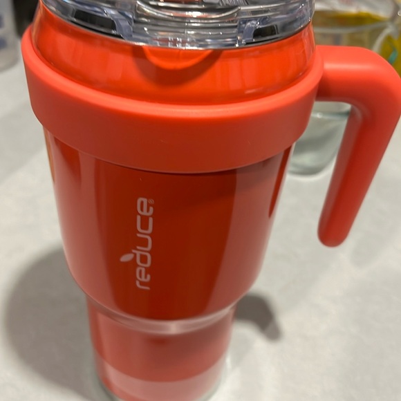 Reduce water bottle or for hot beverages. This is good quality. New - Picture 1 of 7